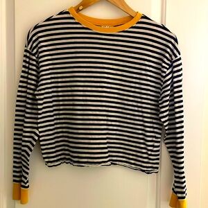 Brand: Divided 
Size: XS
Lightly used